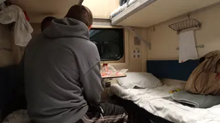 Как лучше лечь в поезде - головой к проходу или к окну. Удивятся даже бывалые путешественники 