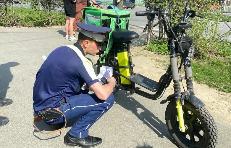Во Владимире прошёл рейд по контролю водителей электровелосипедов и СИМ