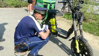 Во Владимире прошёл рейд по контролю водителей электровелосипедов и СИМ