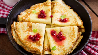 Добавьте 2 ложки в тесто - блины не порвутся и не прилипнут к сковороде: идеально на Масленицу