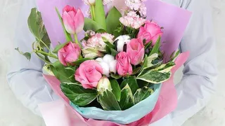 Цветы к 8 Марта можно будет взять в аренду