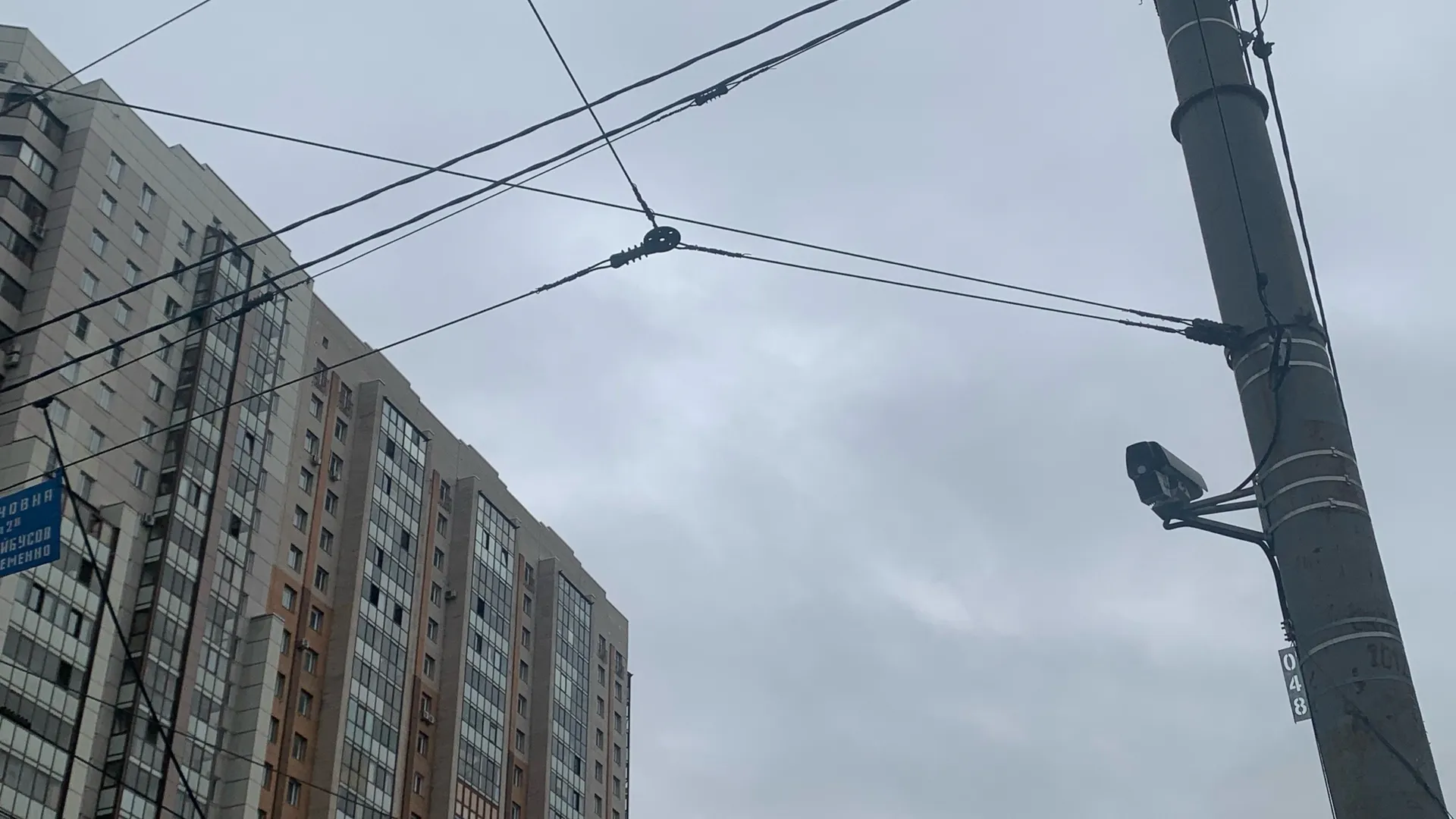 Затормозить и проскочить больше не выйдет — за сколько метров камеры ГАИ фиксируют превышение