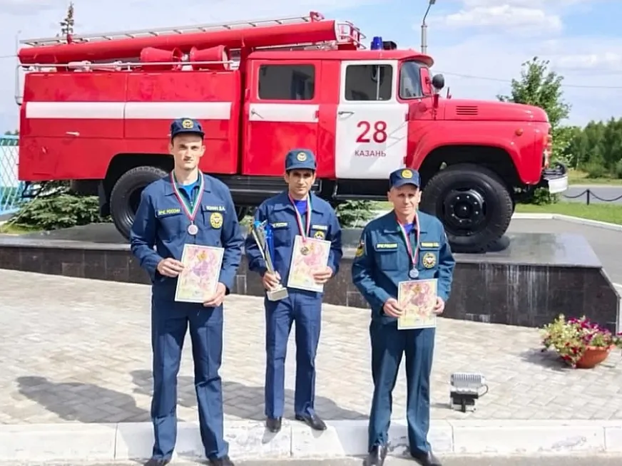 Без шансов для коллег: нижнекамские пожарные заняли весь пьедестал на профессиональном конкурсе