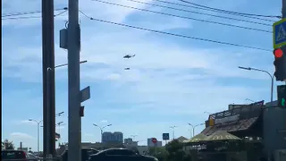 Вертолет Ми-26 протащил над Рязанью боевой истребитель на тросе