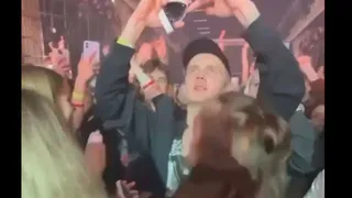 Житель Рязани сделал предложение своей девушке на концерте Фараона