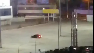 В Магнитогорске на парковке ТРК "Гостиный двор" молодёжь по ночам устраивает дискотеки