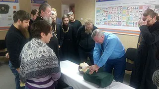 Представители рязанского духовенства обучились оказывать первую помощь пострадавшим