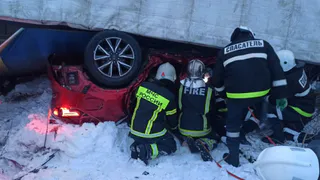 Жуткое ДТП под Владимиром: фура раздавила "Мазду", погибли два человека