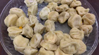 Сварила манты от «Мираторга» и взвесила начинку: показываю, сколько там фарша, из чего он и какой на вкус