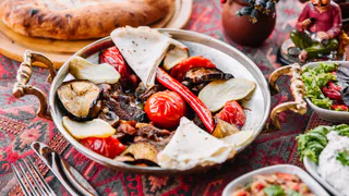 Чем кормят в Абхазии: откровенный рассказ о местных продуктах и ценах