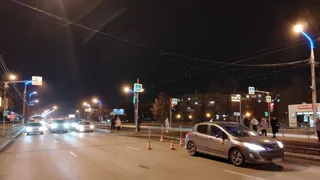 В Магнитогорске пешеход попал под колеса тонированной машины