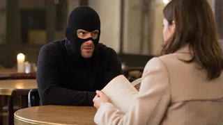 Мошенники выбирают жертву за 30 секунд: 5 признаков, что вы у них «на крючке»