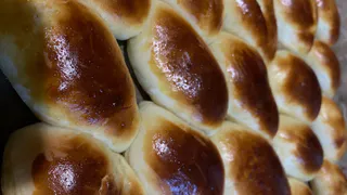 «Больше не нужно долго ждать»: Быстрое тесто для пирожков готово за полчаса – и получается, как по ГОСТу