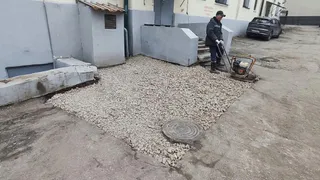 В Чебоксарах подрядчики восстанавливают дороги после зимних раскопок