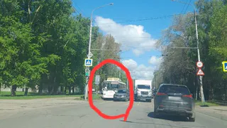 Из-за ДТП с троллейбусом в Приокском образовалась серьезная пробка