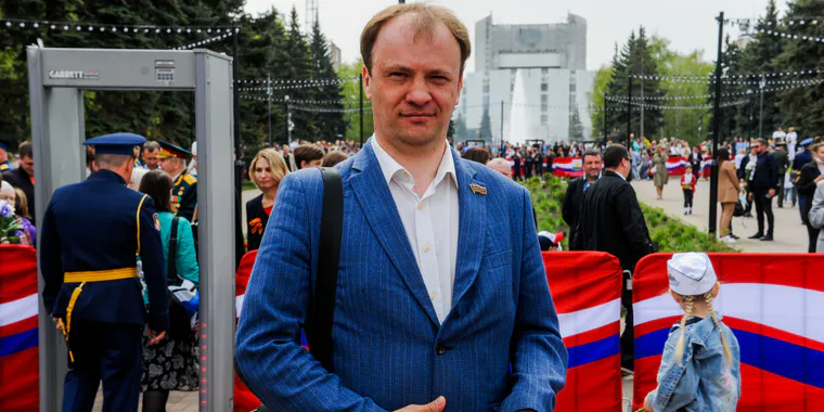 Депутат челябинской думы Владимир Корнев подрался на местном празднике