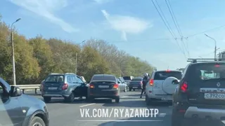 На Московском шоссе в Рязани из-за ДТП с Hyundai и Lada образовалась пробка
