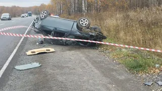 Страшная авария на трассе М-5 в Челябинской области: девушка пострадала в результате опрокидывания автомобиля