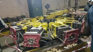 В Чебоксарах женщину прижало прессом во время работы на заводе