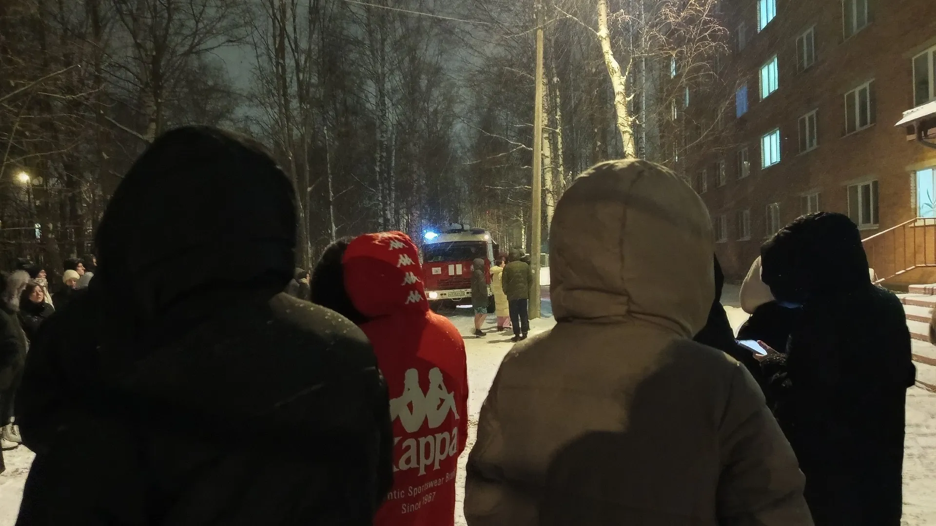 В Челябинске папа спас ребенка при пожаре, выпрыгнув с второго этажа
