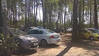 У Ласковского озера появилась парковка