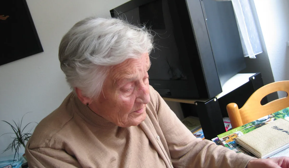 С 1 июля пенсионное удостоверение придется сдать: неприятный сюрприз для пенсионеров до 70 лет