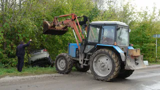 Полтергейст в Ермиши: стоящая на ручнике машина укатилась в канаву