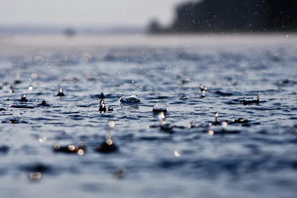 Сегодня в Нижнекамске дождливо, возможна гроза
