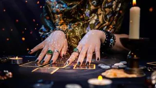 В России могут запретить гороскопы и карты Таро