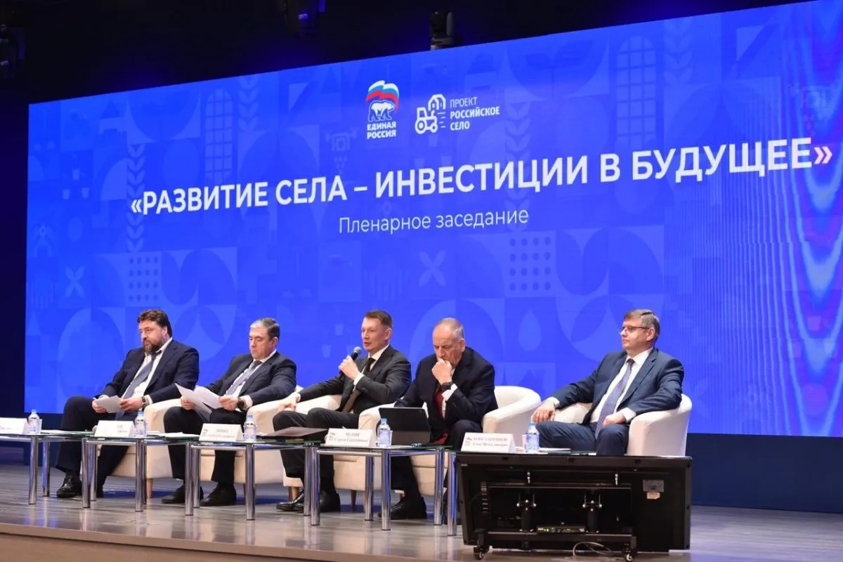 Айтуган Текегалиев подчеркнул: в сельскую инфраструктуру проинвестировали около 1,1 триллиона рублей