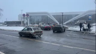 Автомобили с комплексами фиксации нарушений взяли на контроль дорогу у аэропорта