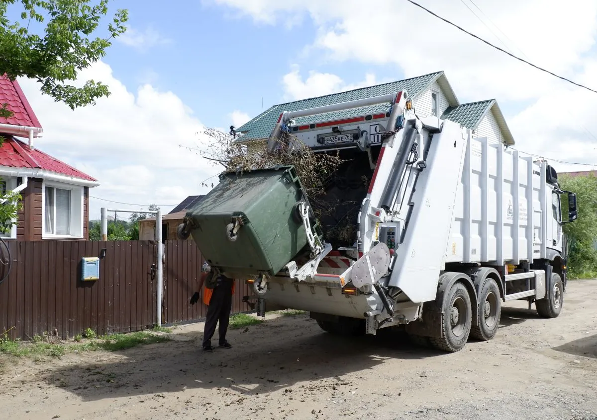 КС РФ разъяснил: как теперь рассчитывают плату за вывоз мусора из частных домов