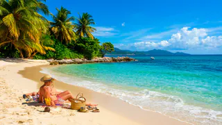 "Всё включено" за 70 тысяч на двоих на 10 дней – туроператоры сказали, когда лететь к тёплому морю