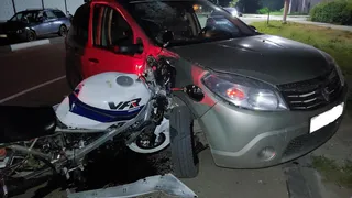 В Кораблине в ДТП с Renault пострадал 23-летний мотоциклист 