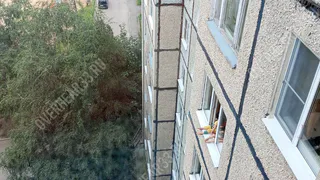 Окно для детских прогулок заметили в одной из многоэтажек Владимира