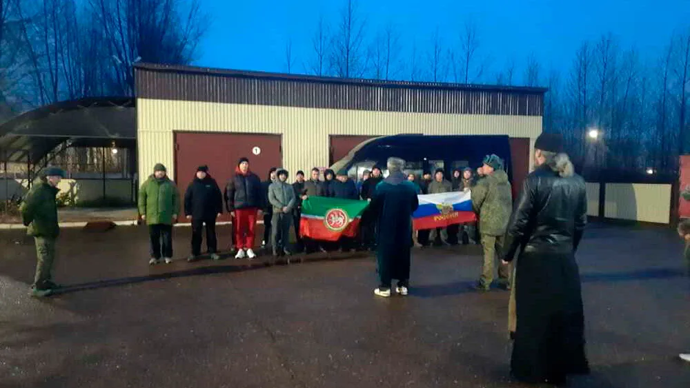 Нижнекамские резервисты отправились на сборы в Казань