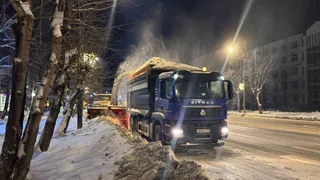 Сугробы растут, грузовики работают: эта зима увеличила нагрузку на коммунальные службы Сыктывкара