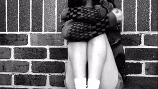 Житель Брянска предан суду за попытки совращения школьницы