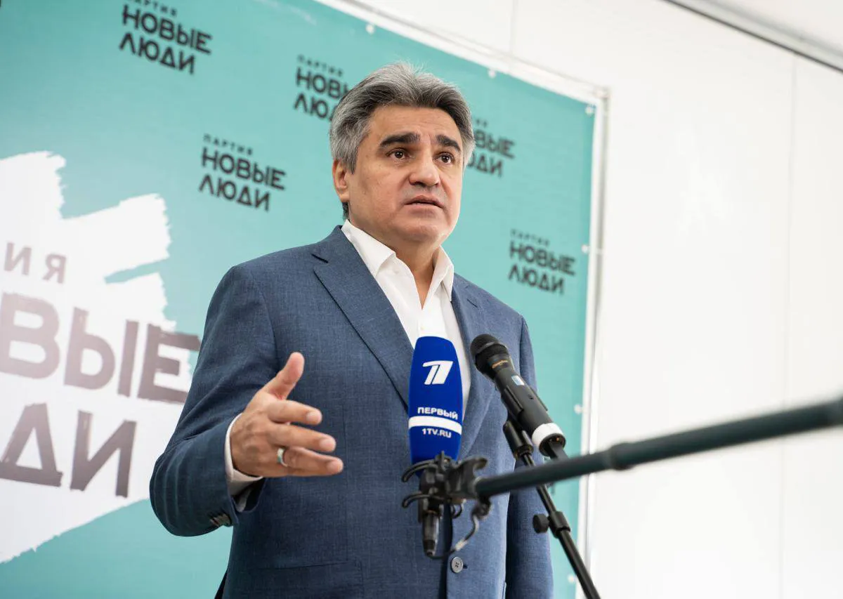 В России внедряют систему "Мигрант ID" партии "Новые люди": что изменится в Челябинске