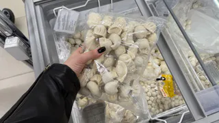 Перемолотые рога и копыта, мяса нет: в Роскачестве назвали худшие марки пельменей