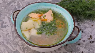 Всего пара мелочей, а рыбный бульон становится в сто раз вкуснее: будет прозрачным, как слеза