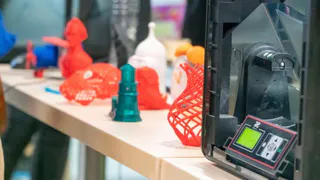 Фоторепортаж: технопарк «Кванториум» организовал выставку по 3-D печати в День защиты детей