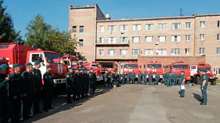 Собянин отправил 240 пожарных и 3 вертолета в Рязанскую область из-за жалоб на запах гари