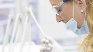 Пензенский стоматолог объяснила, какие привычки разрушают зубы