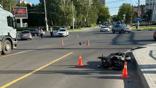 Опубликованы фото с места ДТП в Рязани, в котором погиб 50-летний мотоциклист