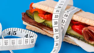 Это не кость широкая: врачи назвали эти три причины - они мешают вам похудеть