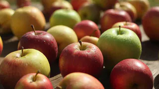 Всегда ела яблоки неправильно и теряла всю пользы: теперь знаю, как надо