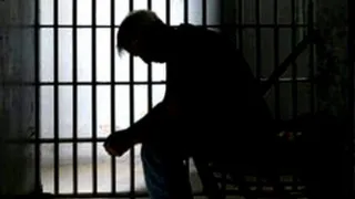 Инспектор брянской колонии из охранника стал сидельцем