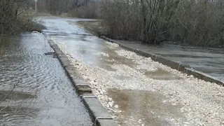 В Путятинском районе затопило мост