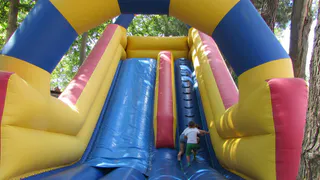 Отдохнуть не получится: Минтруд переносит майские каникулы - выходные изменили из-за нестабильной ситуации